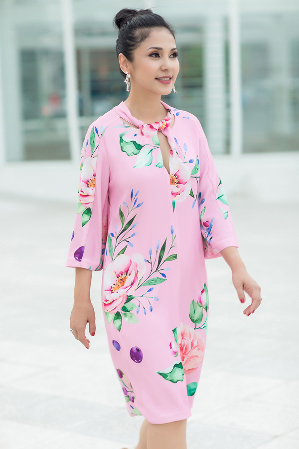 Váy hoa xinh đón hè rực rỡ, cho bạn gái tự tin xuống phố